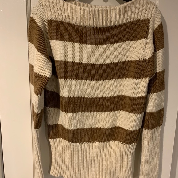 Sweater - Picture 1 of 3